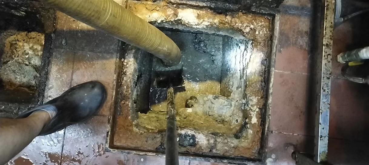 安吉污水池清理一般都有毒气，怎么预防中毒呢？